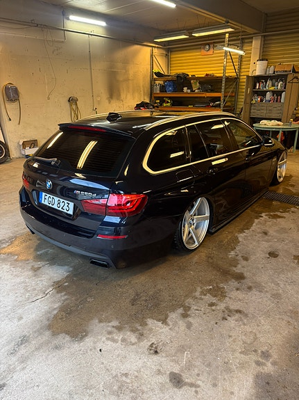 BMW M550d 4 of 5