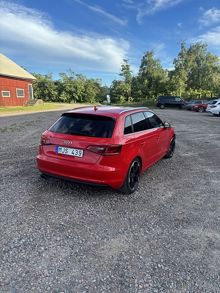Audi A3 4 of 5