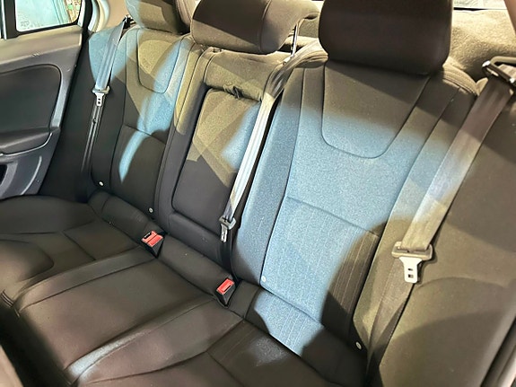 Volvo S60 9 of 14