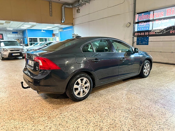 Volvo S60 5 of 5