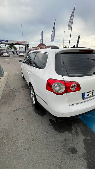 Volkswagen Passat 3 of 5
