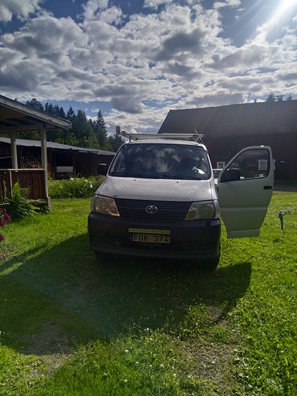 Toyota Hiace City 2 of 7