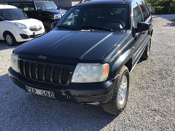 Jeep Grand Cherokee 14 of 30