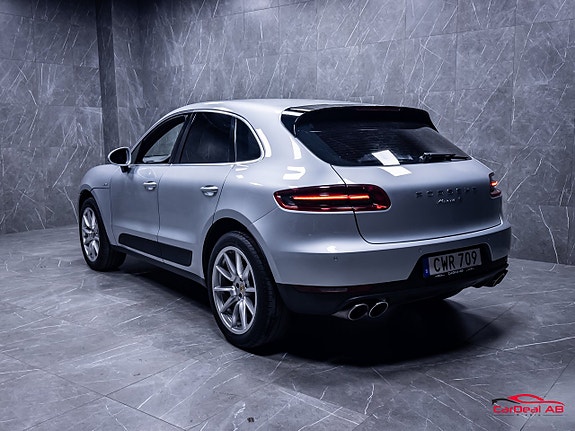Porsche Macan 5 of 5