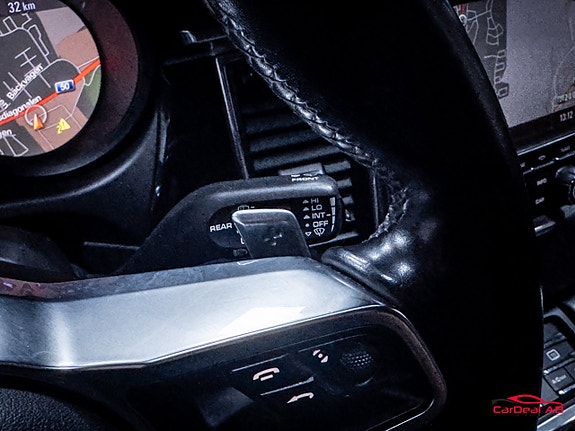 Porsche Macan 25 of 30