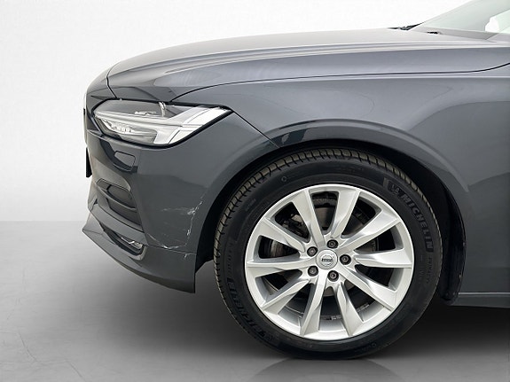 Volvo V90 27 of 30