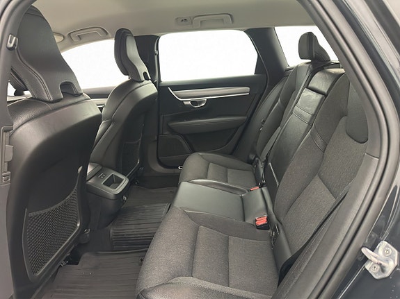 Volvo V90 16 of 30