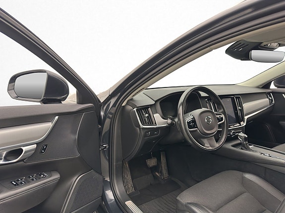 Volvo V90 10 of 30