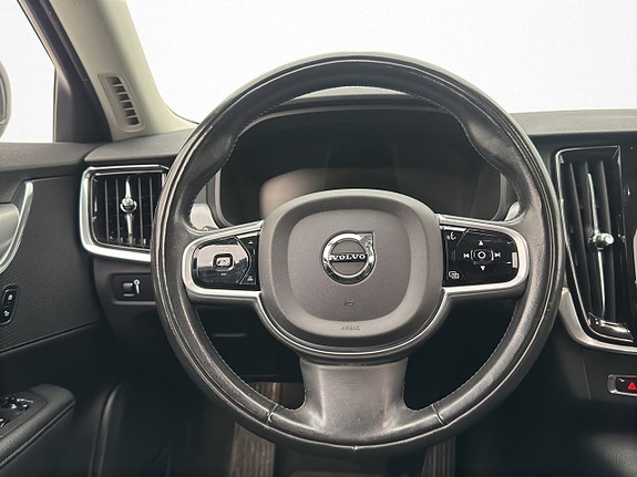 Volvo V90 13 of 30
