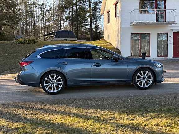 Mazda 6 3 of 5