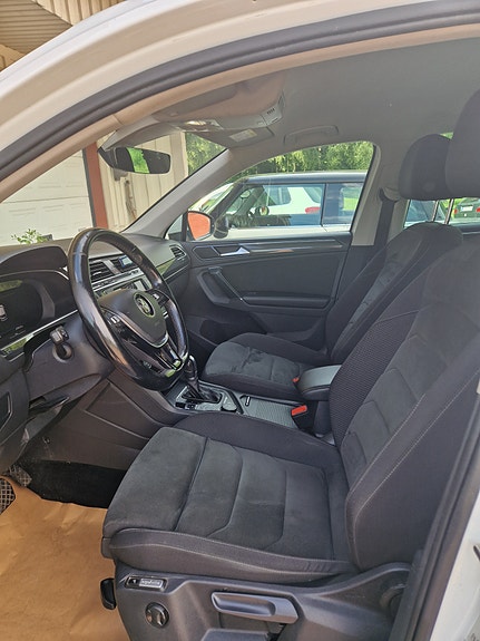 Volkswagen Tiguan 5 of 5