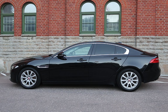 Jaguar XE 5 of 17