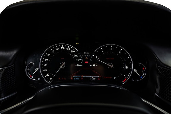BMW 750i 17 of 29