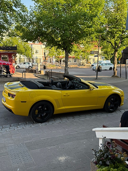 Chevrolet Camaro SS 2 of 5
