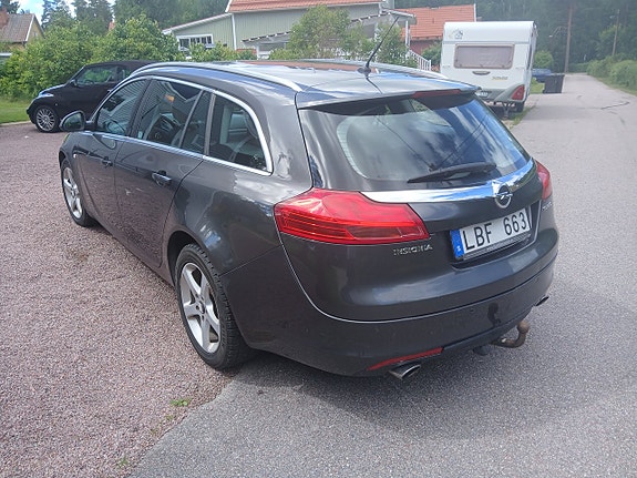 Opel Insignia 4 of 5