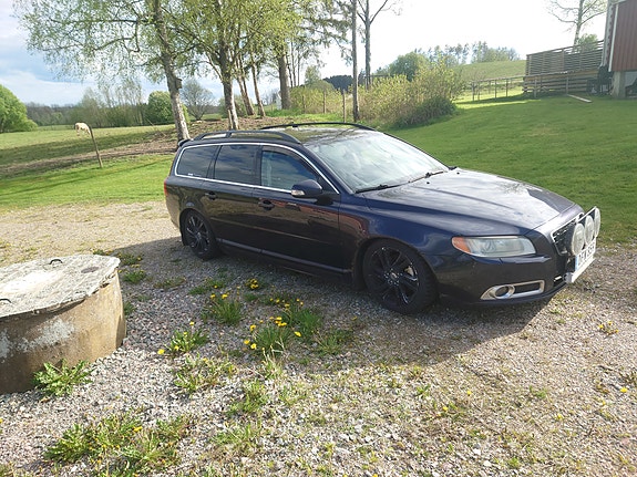 Volvo V70 4 of 8