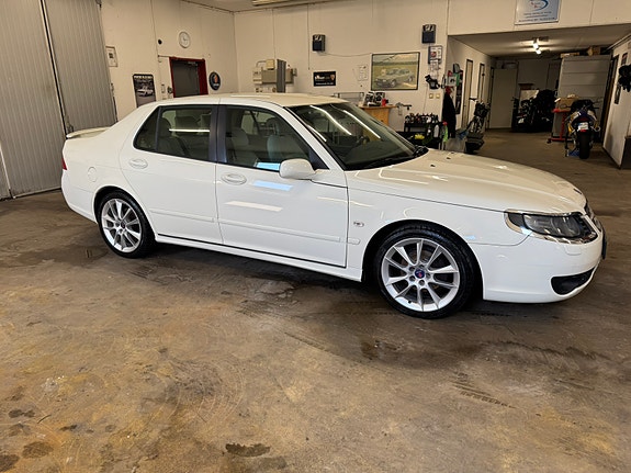 Saab 9-5 2 of 7