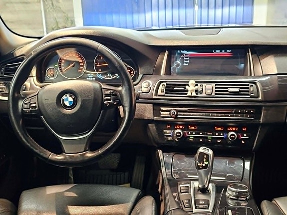 BMW 520d 10 of 17