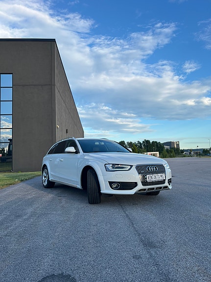 Audi A4 allroad 3 of 5