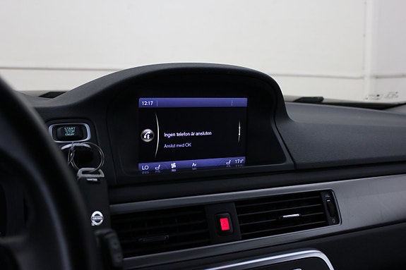Volvo V70 17 of 21