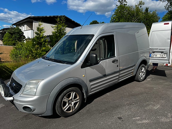 Ford Transit Connect 3 of 5