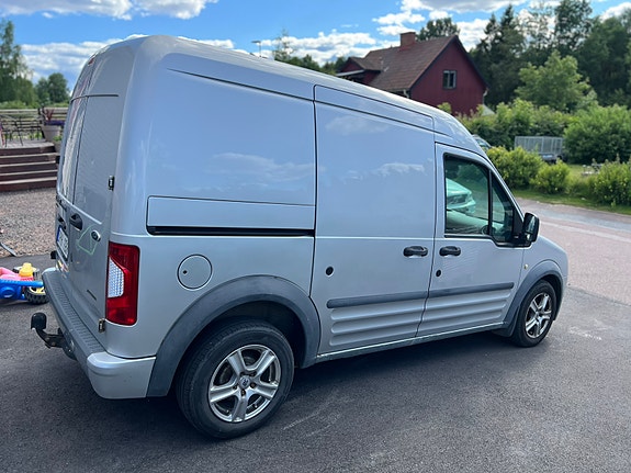 Ford Transit Connect 2 of 5