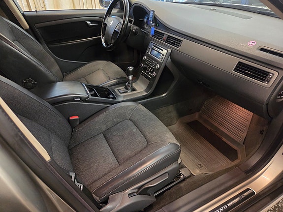 Volvo XC70 15 of 18