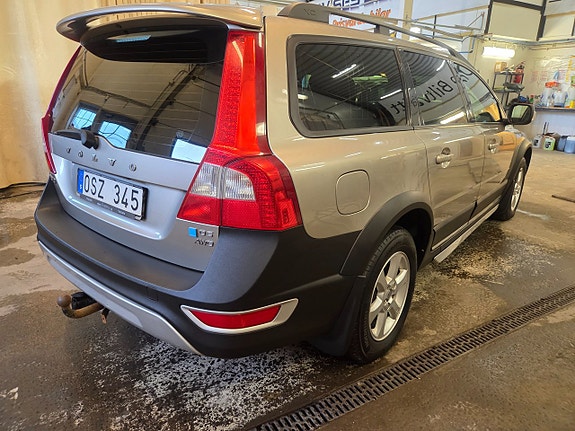 Volvo XC70 9 of 18