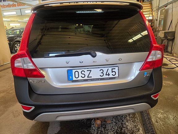 Volvo XC70 8 of 18