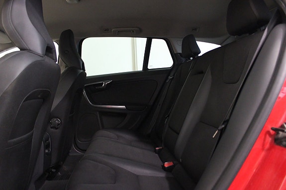 Volvo V60 12 of 19