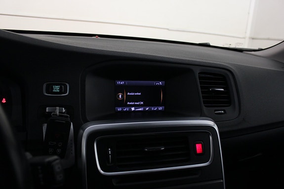 Volvo V60 17 of 19