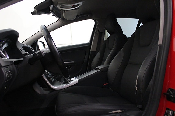 Volvo V60 10 of 19