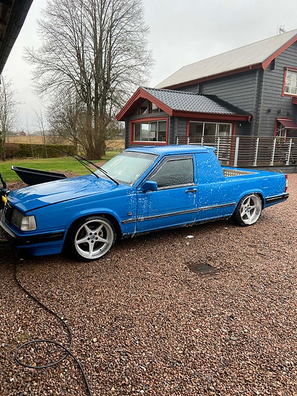 Volvo 940 2 of 10