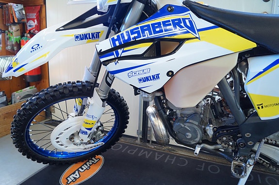 Husaberg TE 250 2 takt 2 of 5