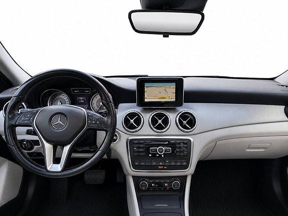 Mercedes-Benz GLA220 9 of 9