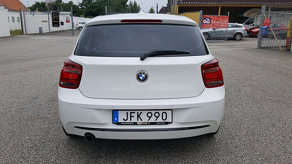 BMW 118d 13 of 22