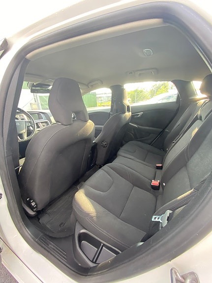Volvo V40 9 of 10