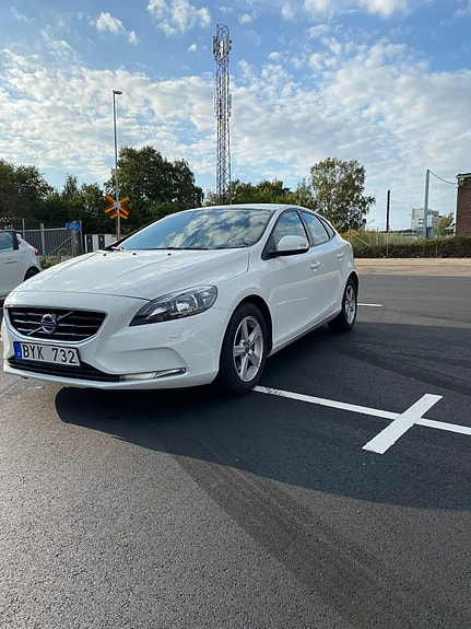 Volvo V40 3 of 10