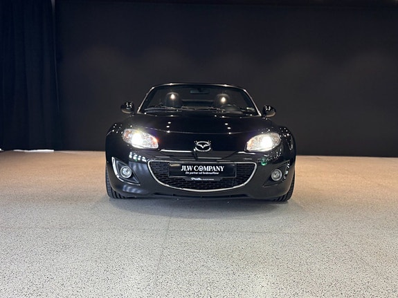 Mazda MX-5 2 of 5
