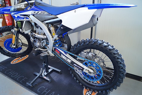 Yamaha YZF 250 3 of 5