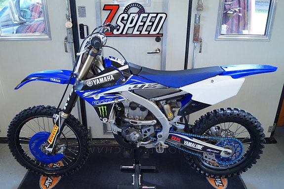 Yamaha YZF 250 4 of 5