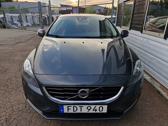 Volvo V40 5 of 5
