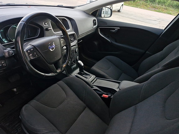 Volvo V40 6 of 14
