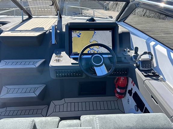 Windy 37 Shamal | 2* Volvo Penta 440/DPI | 2023 5 of 5