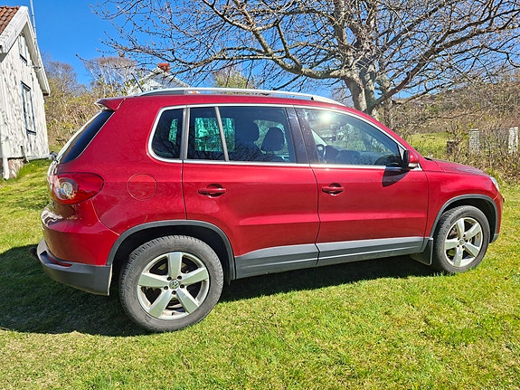 Volkswagen Tiguan 3 of 5