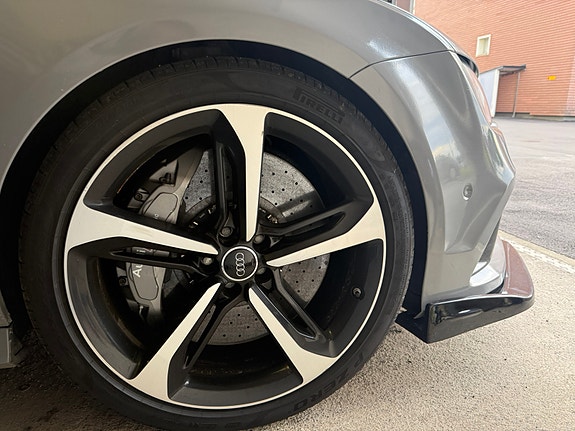 Audi RS7 2 of 5