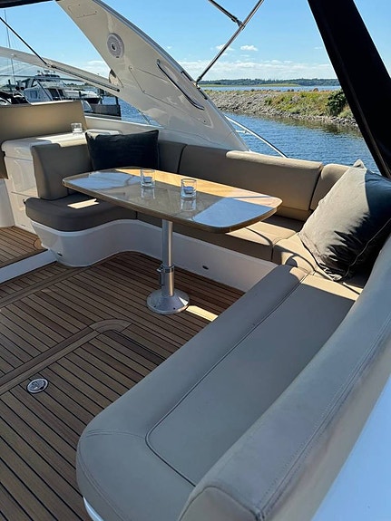 Princess V42 -2006 | 2 x Volvo Penta D6-350 4 of 5