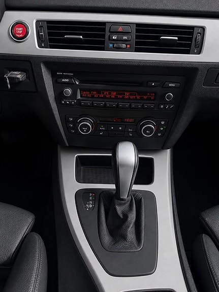 BMW 318d 11 of 13