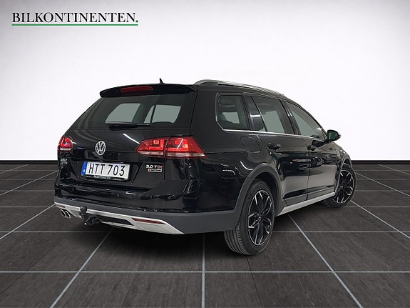 Volkswagen Golf Alltrack 3 of 5