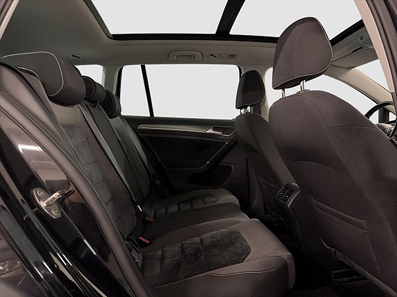 Volkswagen Golf Alltrack 4 of 5